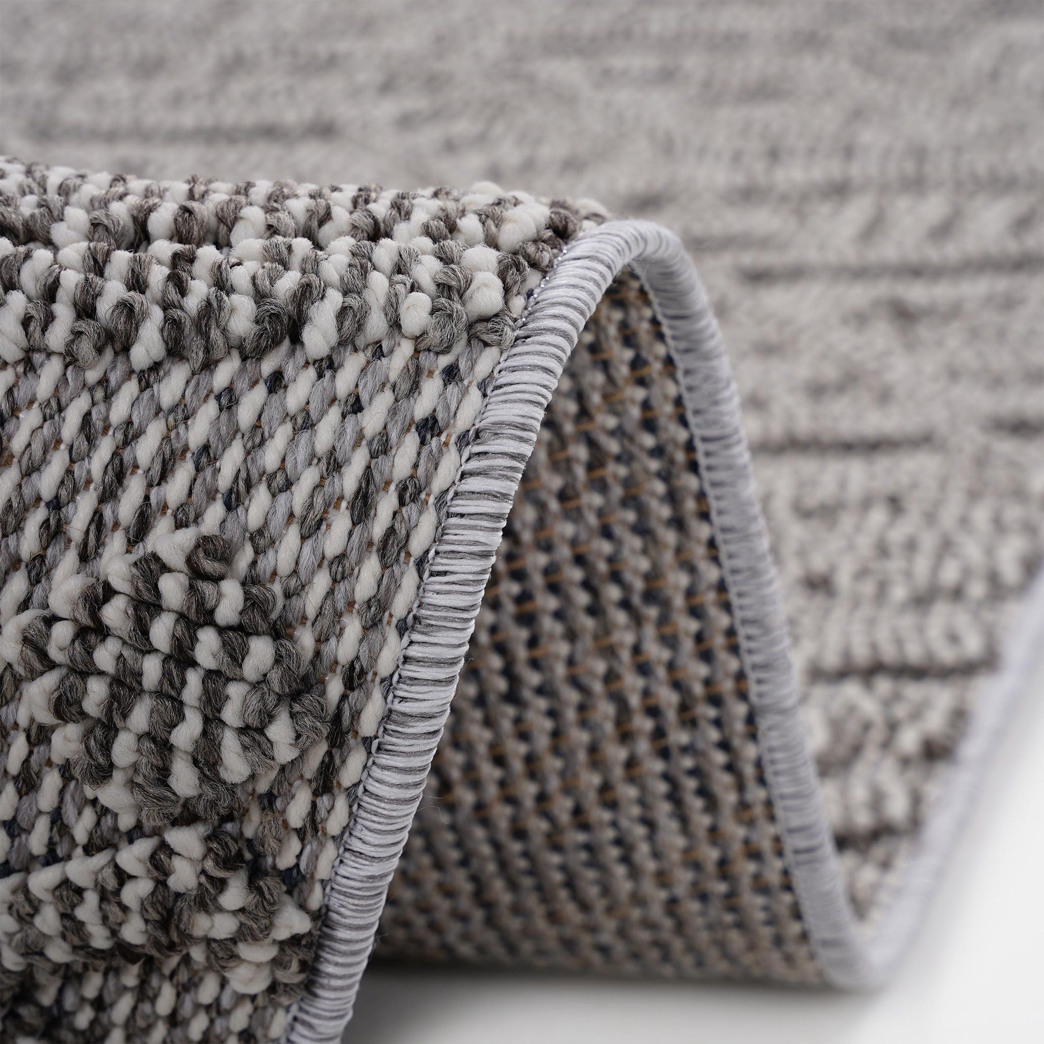 Guros - Traditional Indoor / Outdoor Rug