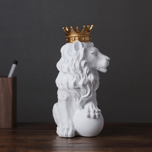 European Style Crown Lion Ornaments Resin Crafts Home Office Porch Decorations