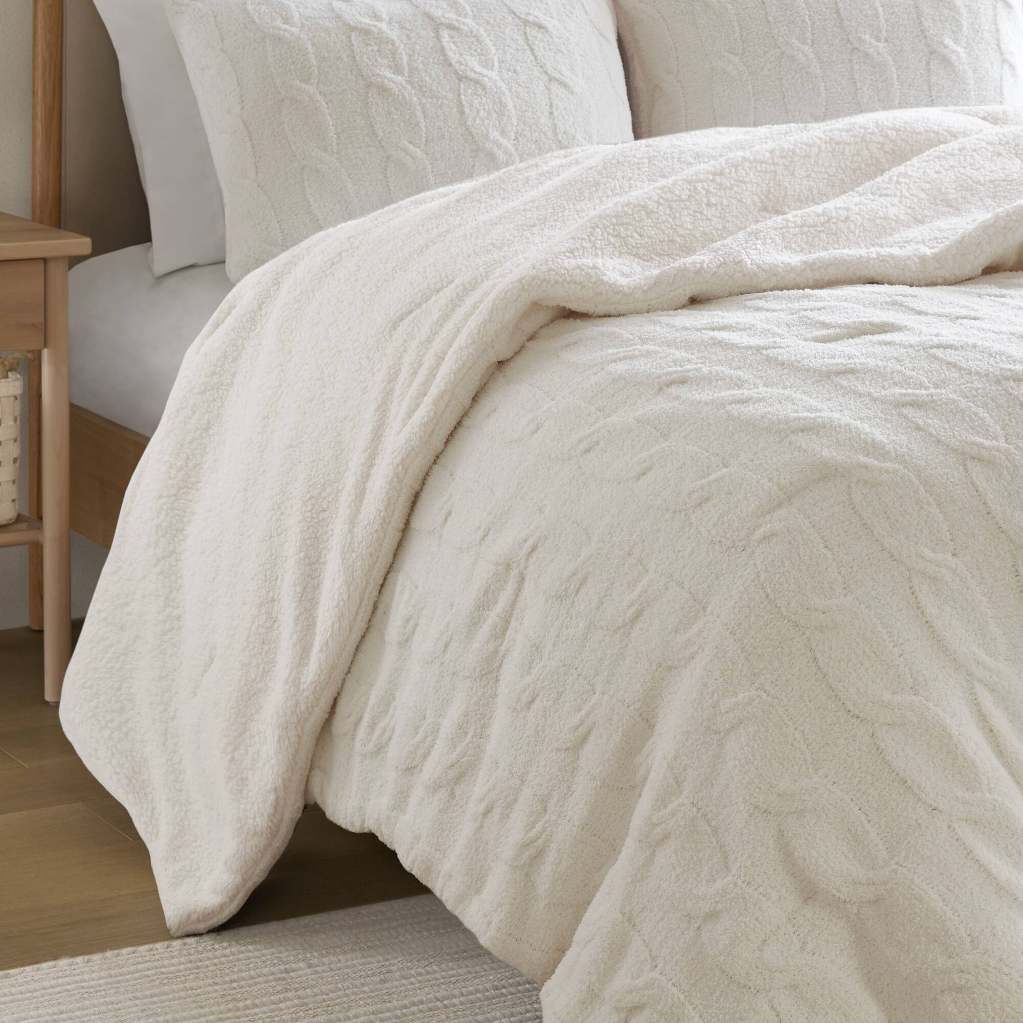 Riordan - Full/Queen Cable Knit Comforter Set - Ivory