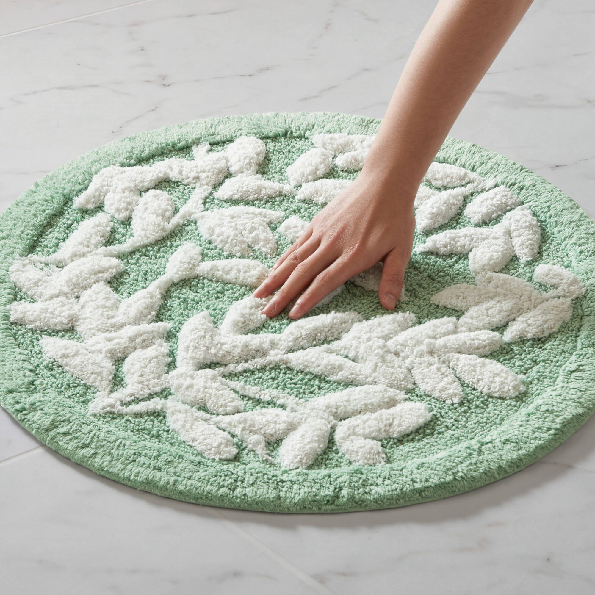 Serene - 25" Round Cotton Tufted Bath Rug - Sage Green