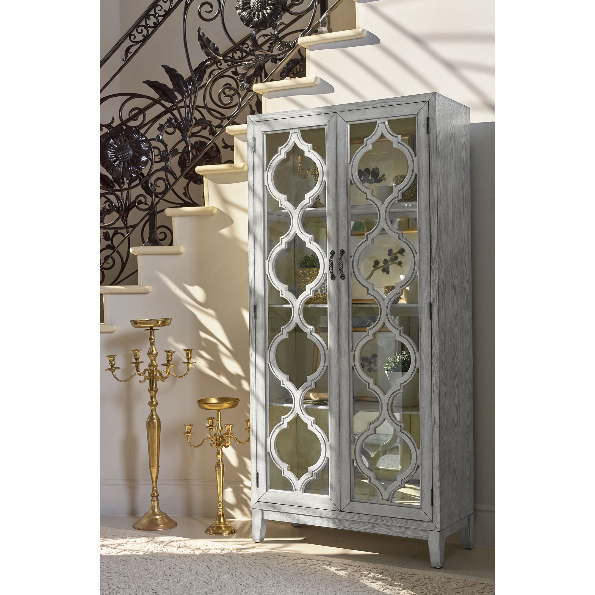 Leslie - 2 Door Cabinet - White