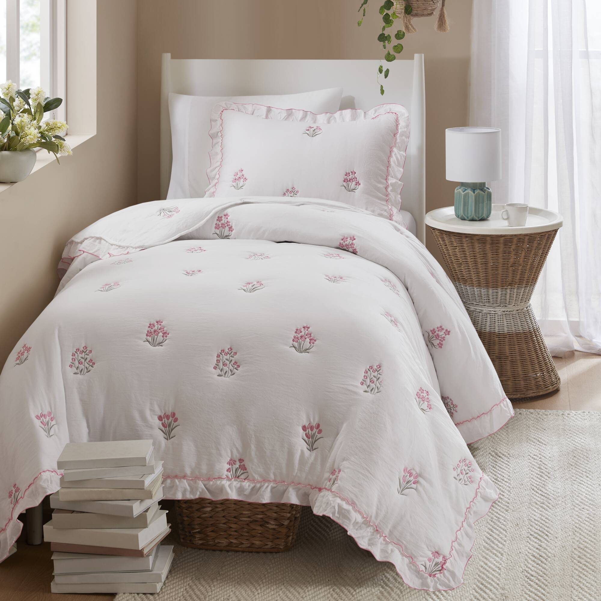 Aglaia - Twin Quilt Set - Pink