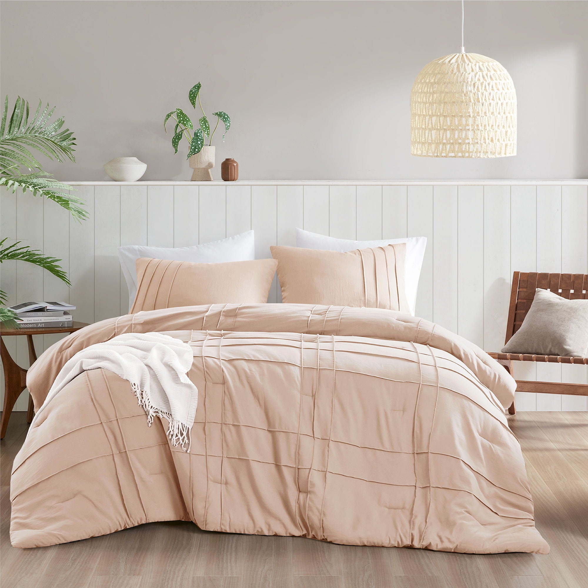 Porter - Queen Soft Washed Pleated Comforter Set - Blush