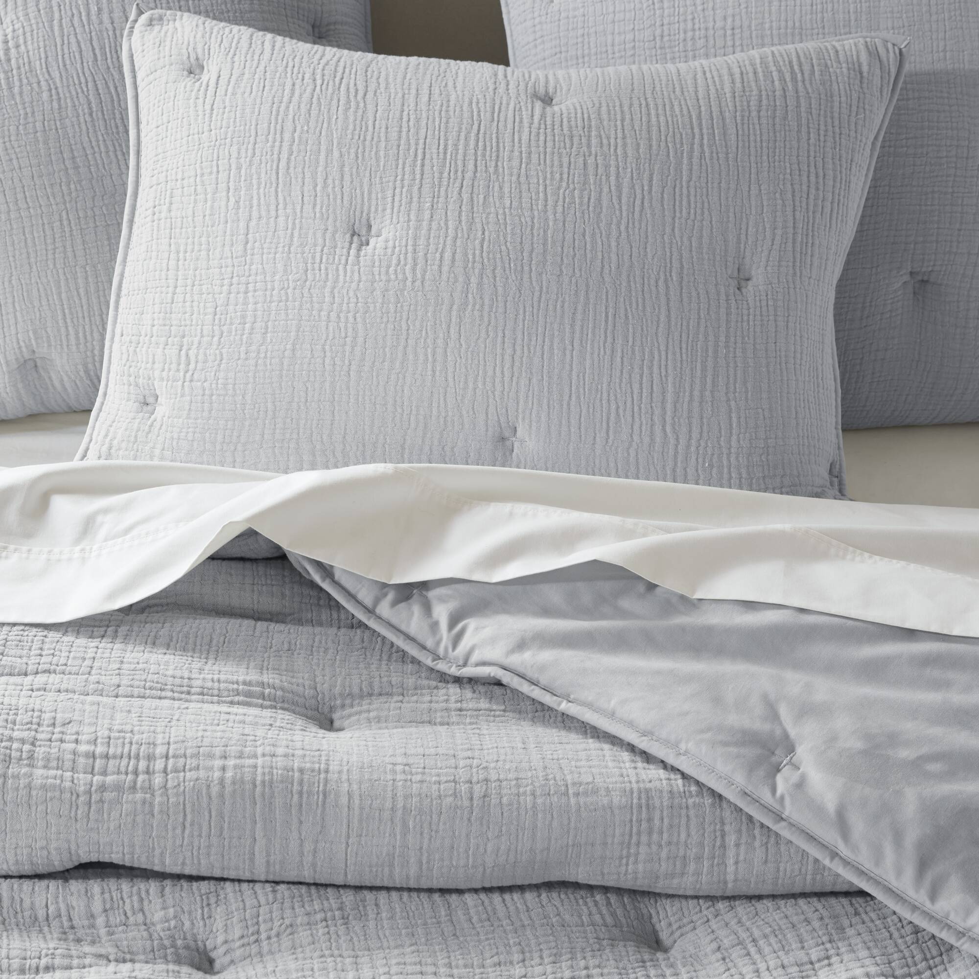 Breeze - Full/Queen Cotton Gauze Embroidered Quilt Set - Blue