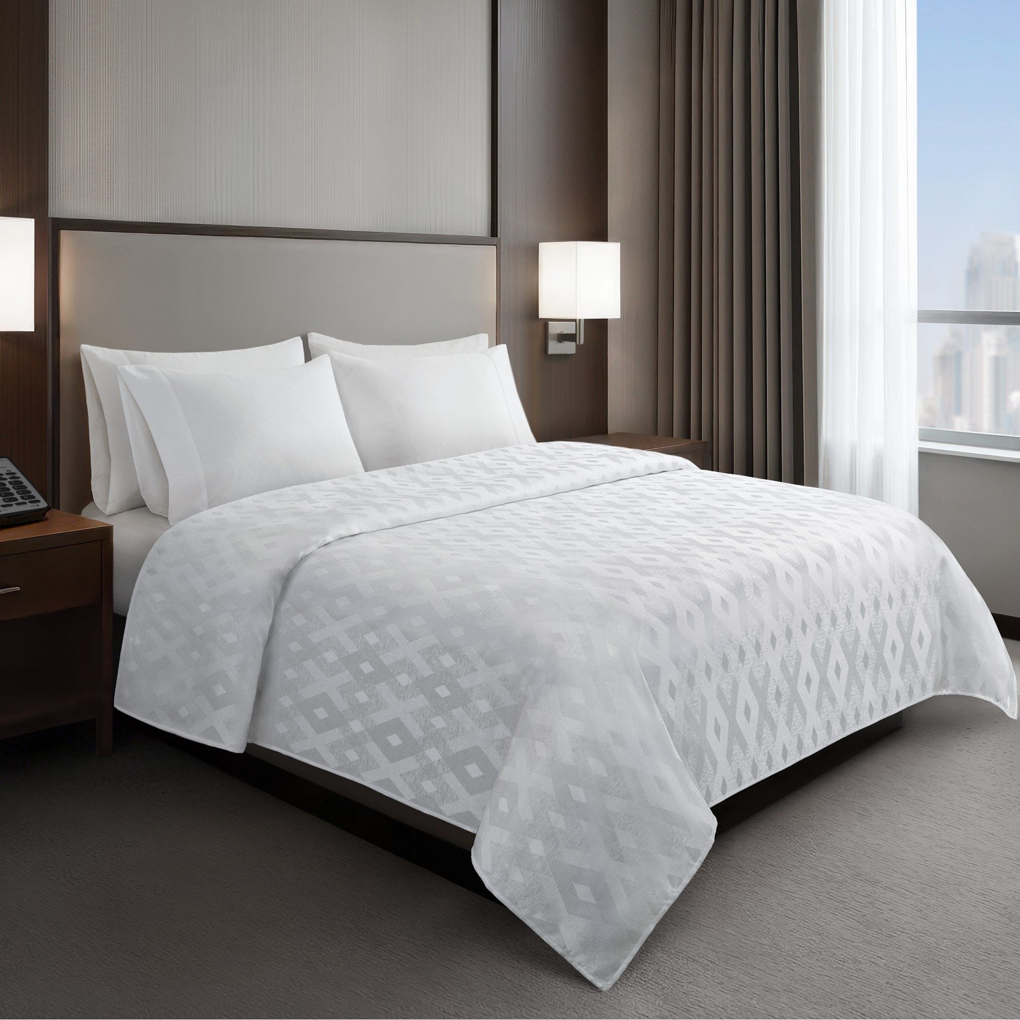 Jacquard Nova - Essential Coverlet - White