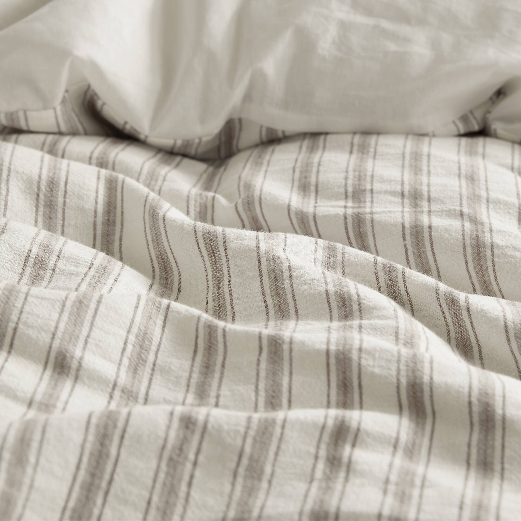 Etta - 3 Piece California King Duvet Set - Tan