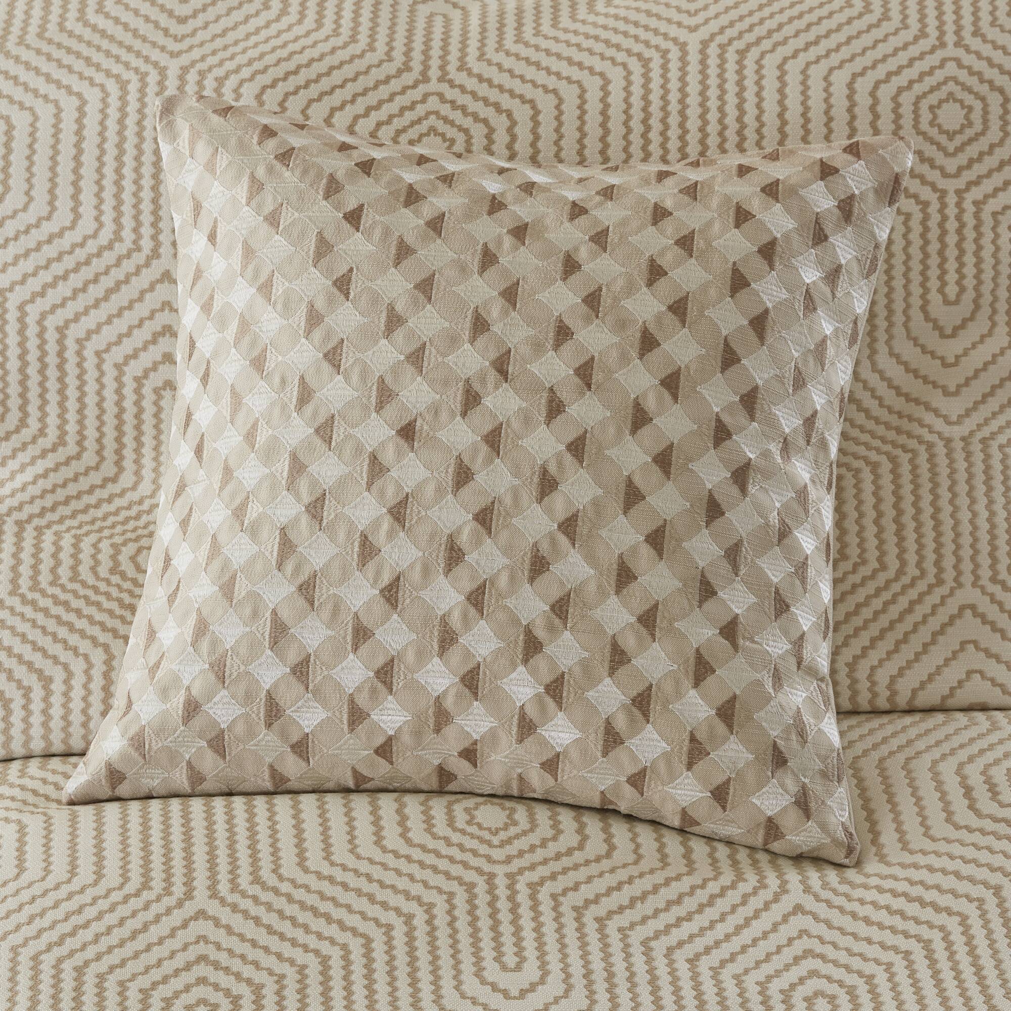 Shades of Serenity - King Comforter Set - Tan / Ivory