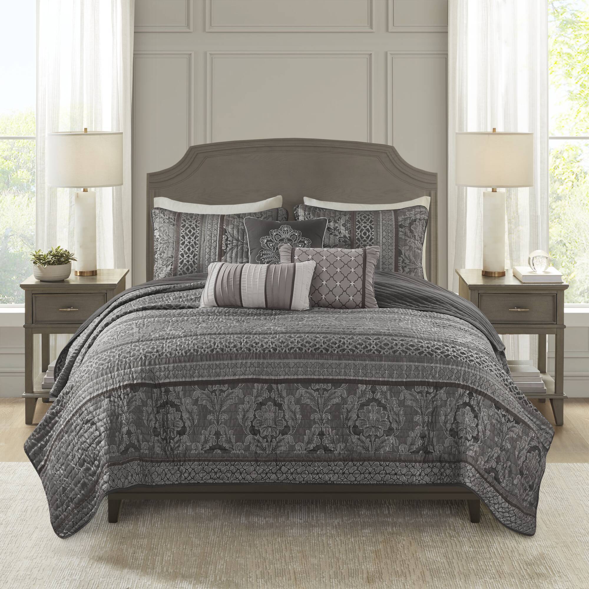 Bellagio - 6 Piece Full/Queen Quilt Set With Throw Pillows - Gray