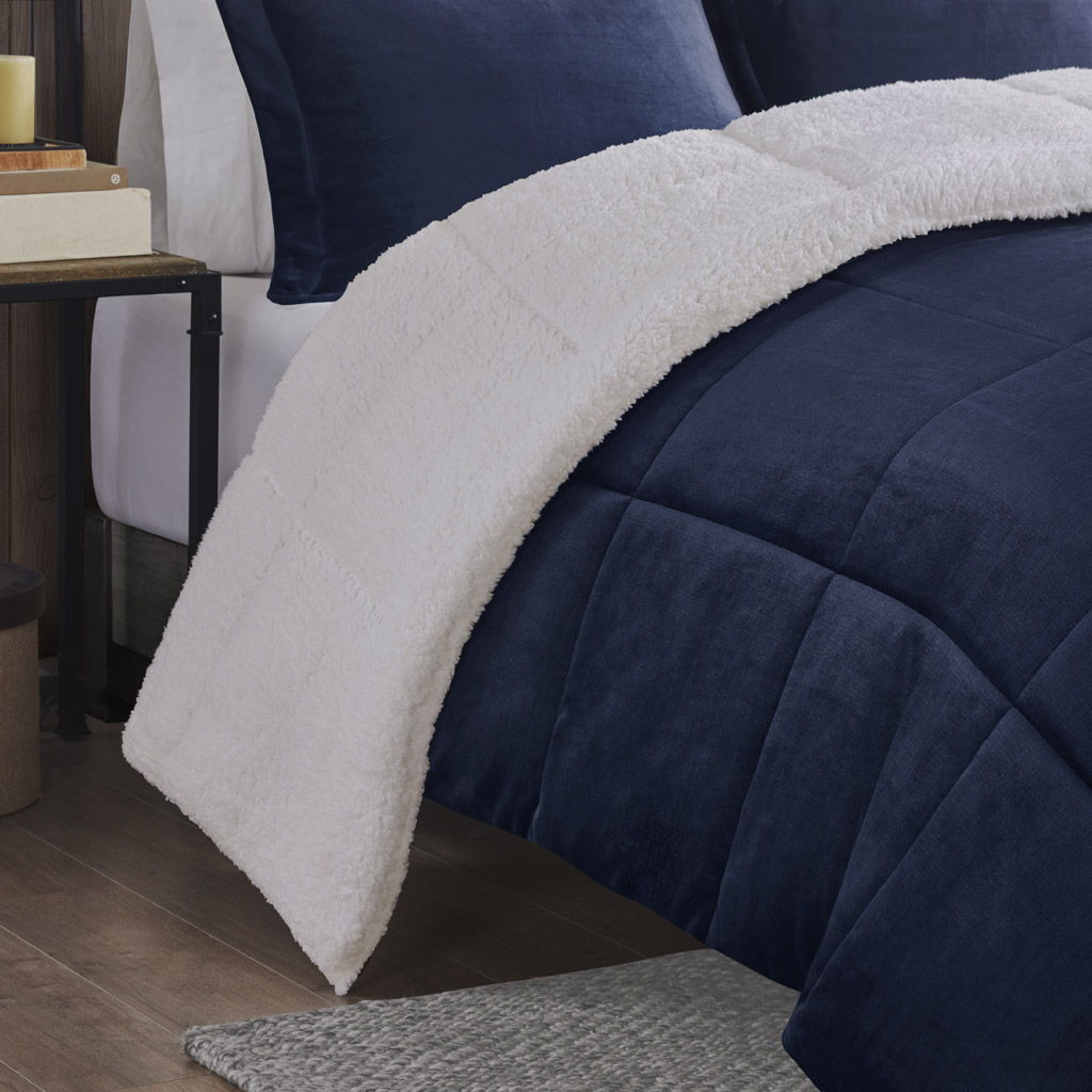 Alton - King Down Alternative Comforter Set - Navy / Ivory