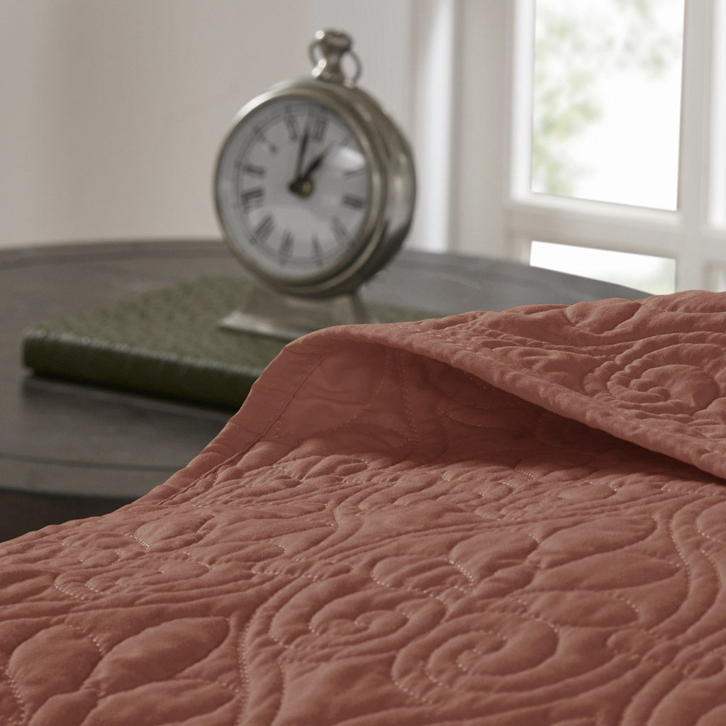 Quebec - 3 Piece Queen Reversible Bedspread Set - Clay Red