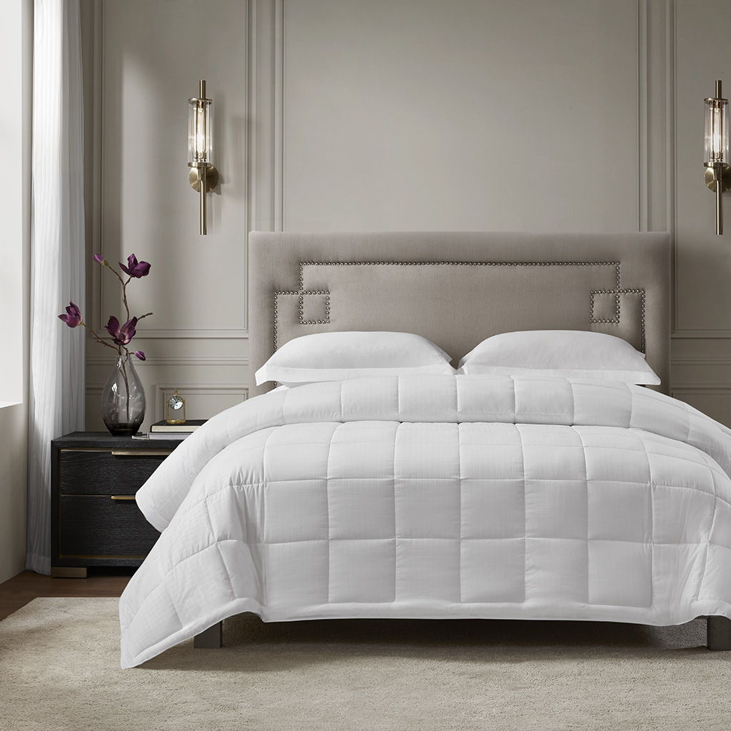 Microfiber - King Everlux Blanket - White