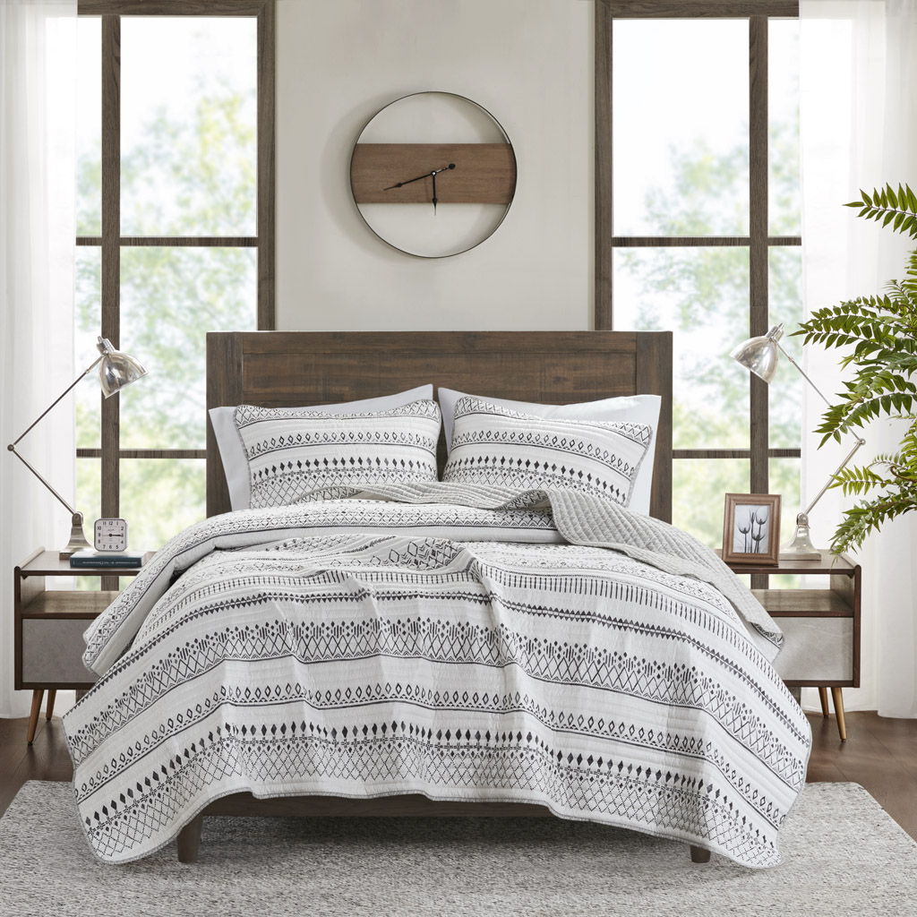 Fraser - 3 Piece Full/Queen Printed Quilt Set - Ivory/Black