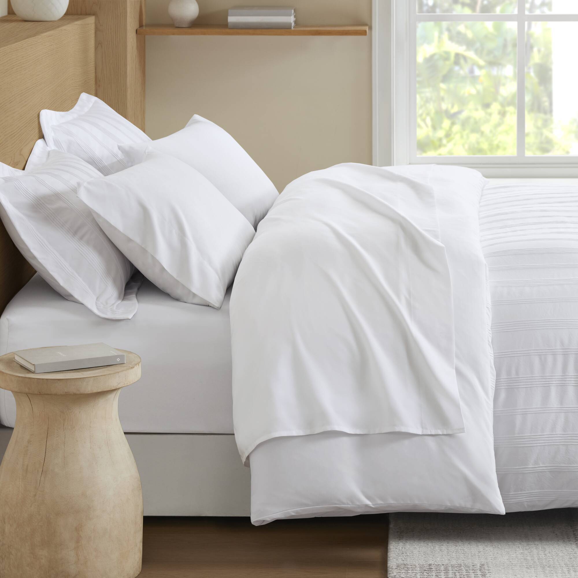 Logan - King Striped Duvet Set - White
