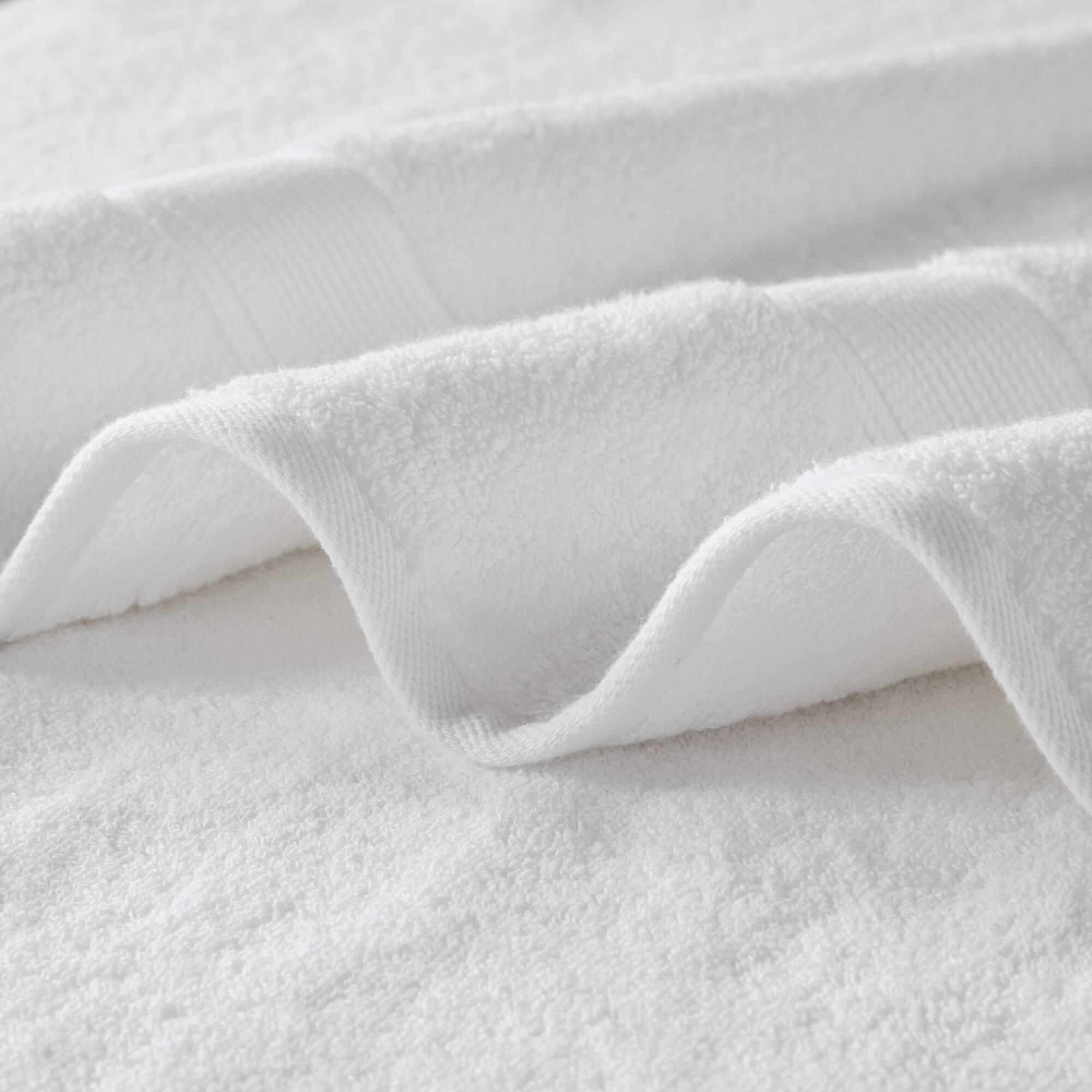 800GSM - 8 Piece Antimicrobial Towel Set - White